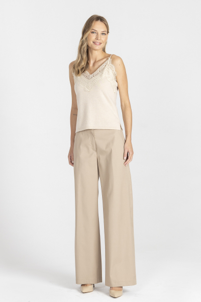 Lekkie spodnie w odcieniu beżu
