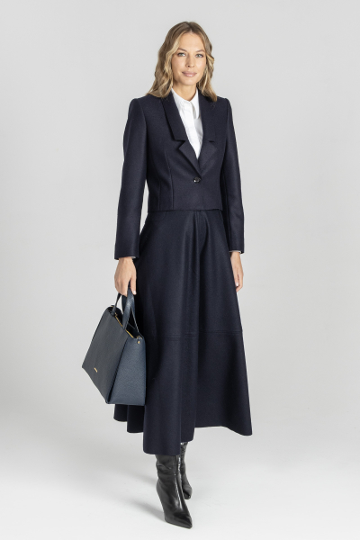 Krótka granatowa marynarka z wełny