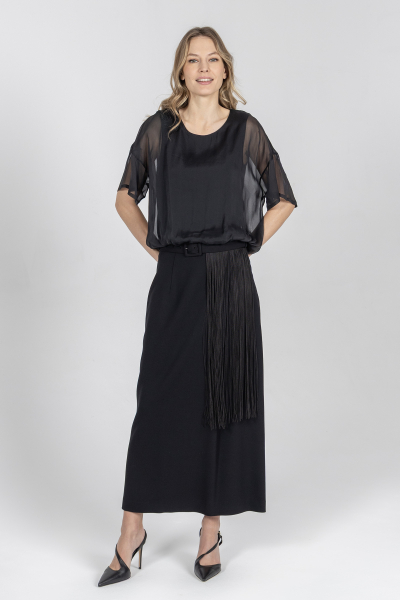 Eleganter schwarzer Rock mit Fransen