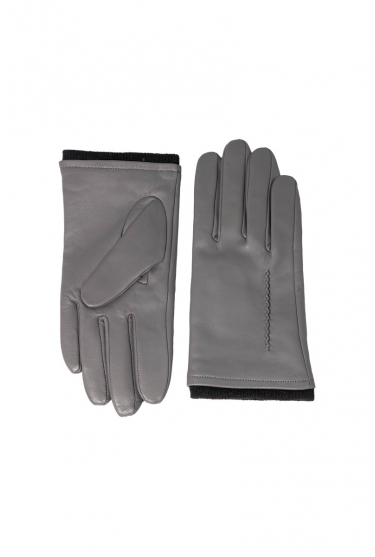  Grey leather gloves