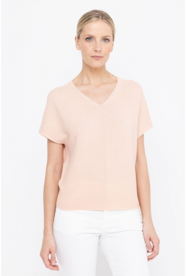  Powder-pink sweater with a V-neck 
