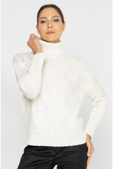  Short white wool roll neck