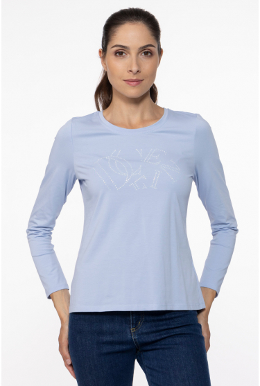 Blue long-sleeved T-shirt