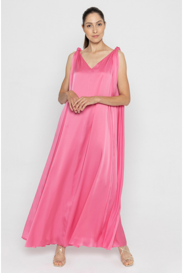 Różowa elegancka sukienka maxi z satynowym połyskiem