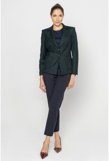 Green close-fitting jacket 