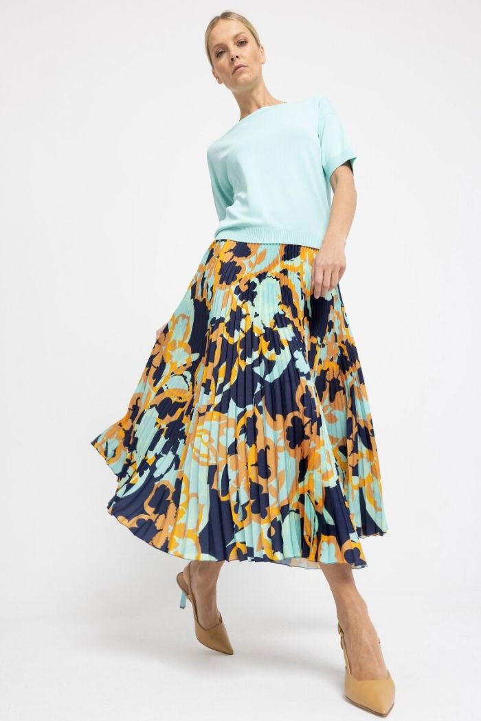 Multi-coloured pleated skirt